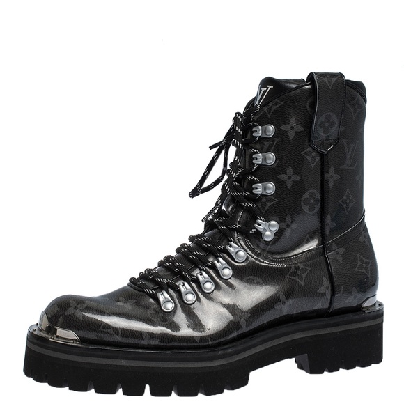 NWOB Louis Vuitton Monogram Patent
Leather Lace Up Mid Calf Boots. Men’s. - Picture 6 of 11